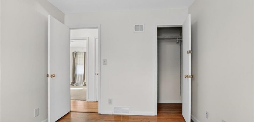 Homes for Sale in Gladstone, MO 64118 | 6703 N Forest Avenue