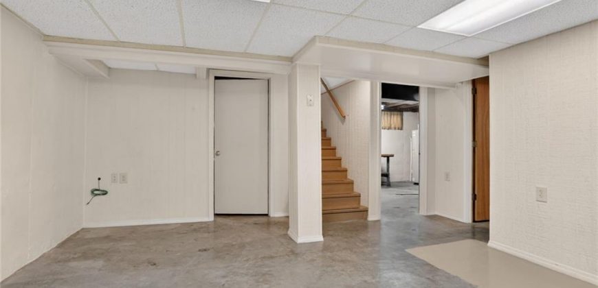 Homes for Sale in Gladstone, MO 64118 | 6703 N Forest Avenue