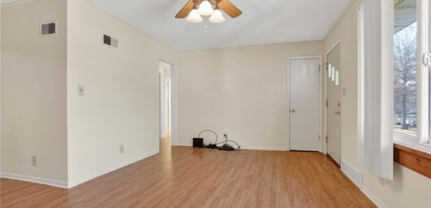 Homes for Sale in Gladstone, MO 64118 | 6703 N Forest Avenue