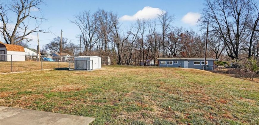 Homes for Sale in Gladstone, MO 64118 | 6703 N Forest Avenue