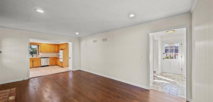 Homes for Sale in Kansas City, MO 64118 | 6805 N Wayne Avenue