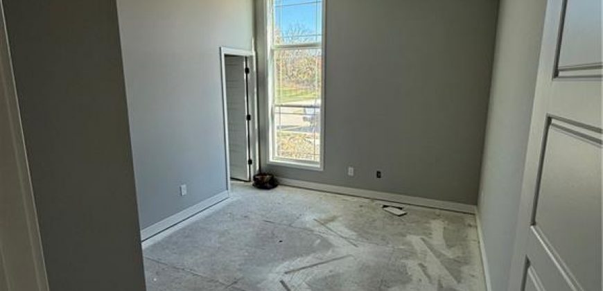 Homes for Sale in Parkville, MO 64152 | 7040 NW Forest Lakes Drive