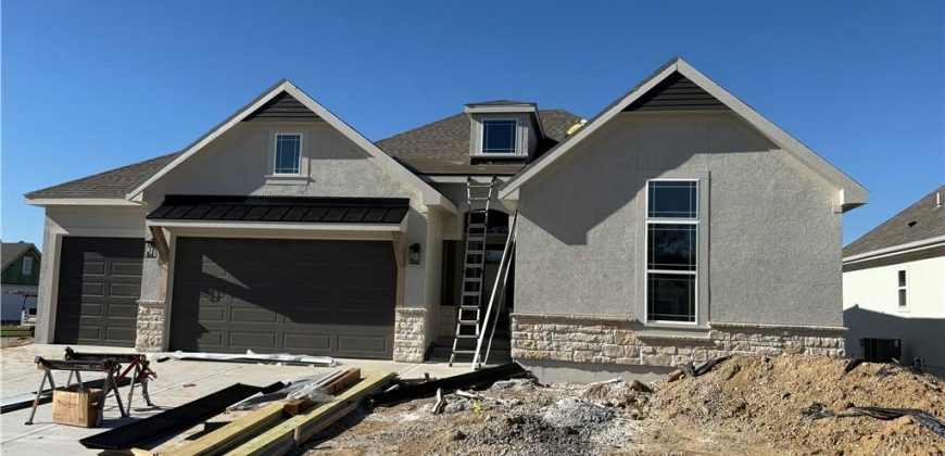 Homes for Sale in Parkville, MO 64152 | 7040 NW Forest Lakes Drive