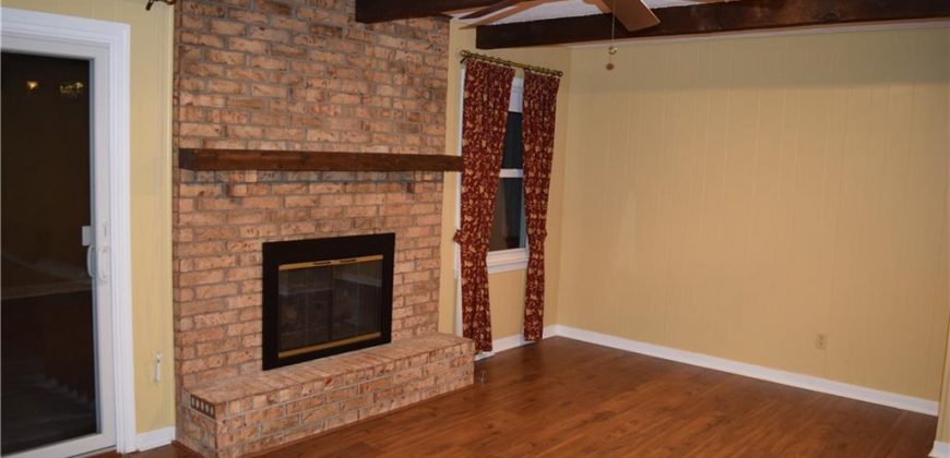 Homes for Sale in Gladstone, MO 64118 | 1612 NE Rosewood Drive