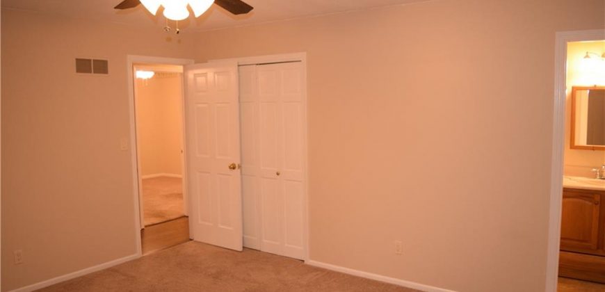 Homes for Sale in Gladstone, MO 64118 | 1612 NE Rosewood Drive