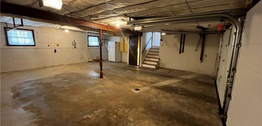 Homes for Sale in Gladstone, MO 64118 | 1612 NE Rosewood Drive