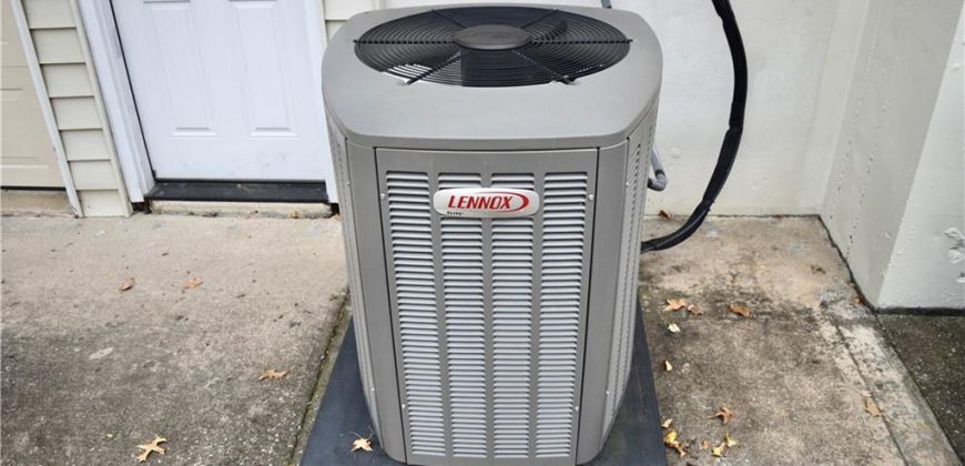 Homes for Sale in Gladstone, MO 64118 | 1612 NE Rosewood Drive