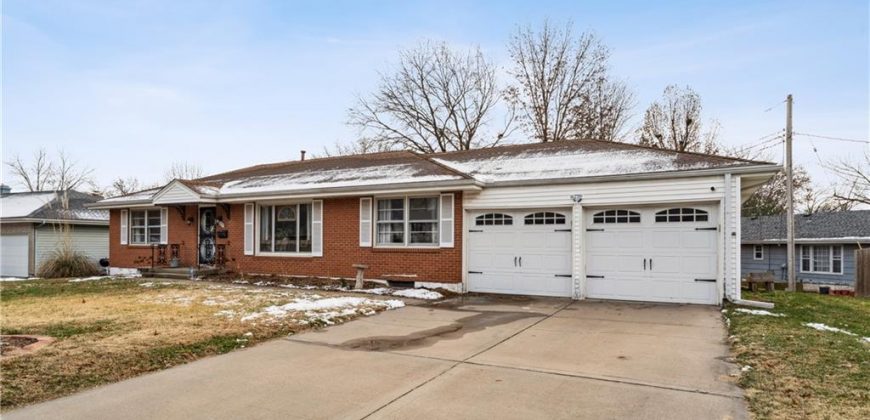 Homes for Sale in Kansas City, MO 64117 | 3225 NE 47th Street