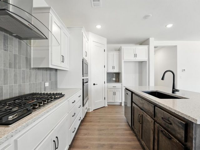 Homes for Sale in Kansas City, MO 64155 | 1611 NW 105th Terrace