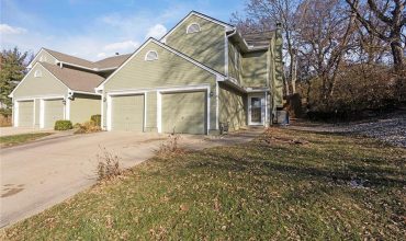 Homes for Sale in Kansas City, MO 64151 | 6625 N Cosby Avenue