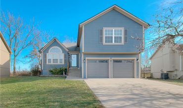 Homes for Sale in Kansas City, MO 64157 | 11215 N Lewis Avenue