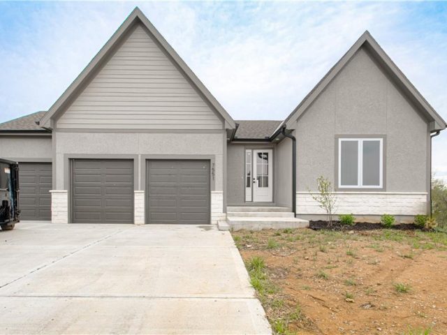 Homes for Sale in Kansas City, MO 64151 | 7551 NW Gower Avenue