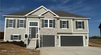 Homes for Sale in Liberty, MO 64068 | 988  Poplar Lane