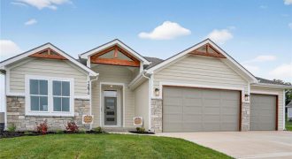 Homes for Sale in Parkville, MO 64152 | 13670 NW 71st Street