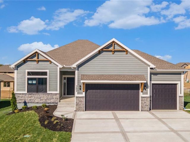 Homes for Sale in Kansas City, MO 64157 | 7602 NE 103rd Street