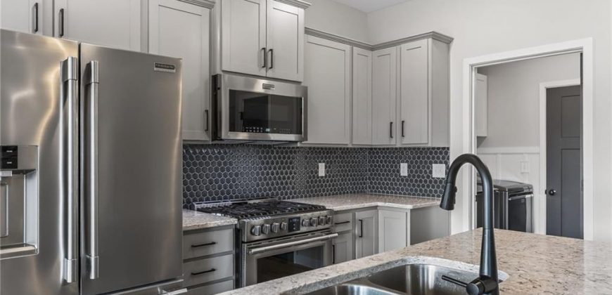 Homes for Sale in Kansas City, MO 64154 | 3925 NW 95th Terrace