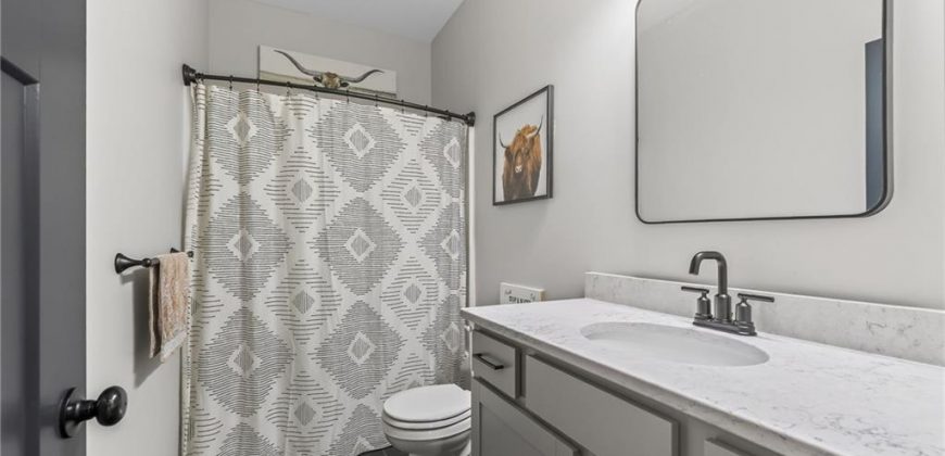 Homes for Sale in Kansas City, MO 64154 | 3925 NW 95th Terrace