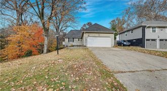 Homes for Sale in Kansas City, MO 64118 | 1406 NE 52nd Terrace