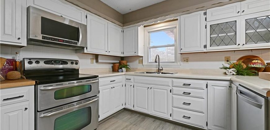 Homes for Sale in Kansas City, MO 64118 | 1406 NE 52nd Terrace