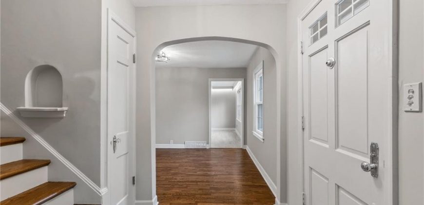 Homes for Sale in Kansas City, MO 64118 | 900 NE Barnes Avenue