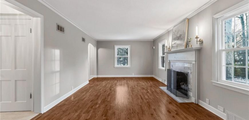 Homes for Sale in Kansas City, MO 64118 | 900 NE Barnes Avenue