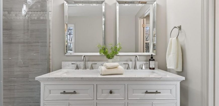 Homes for Sale in Kansas City, MO 64118 | 900 NE Barnes Avenue