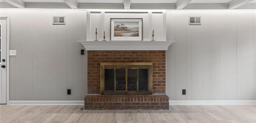 Homes for Sale in Kansas City, MO 64118 | 900 NE Barnes Avenue