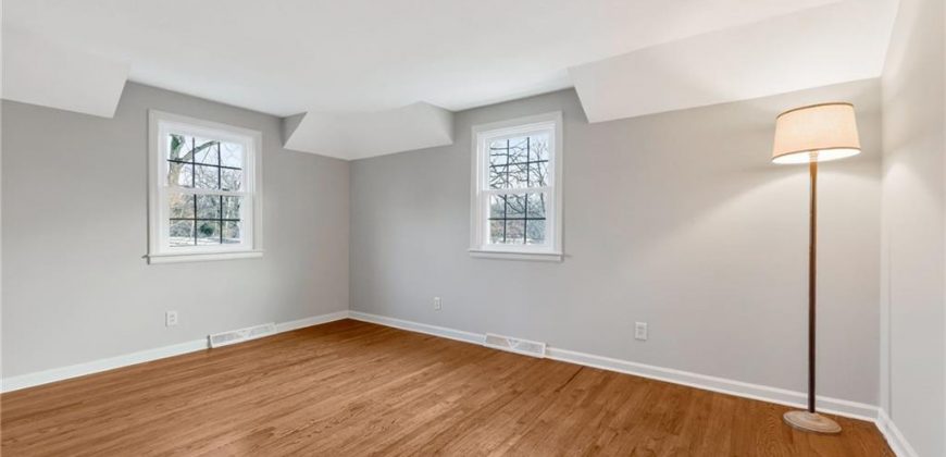 Homes for Sale in Kansas City, MO 64118 | 900 NE Barnes Avenue