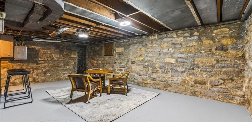 Homes for Sale in Kansas City, MO 64118 | 900 NE Barnes Avenue