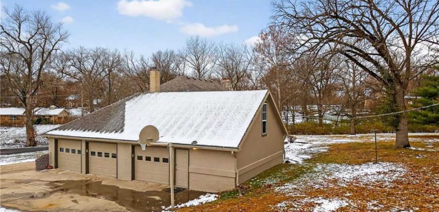 Homes for Sale in Kansas City, MO 64118 | 900 NE Barnes Avenue