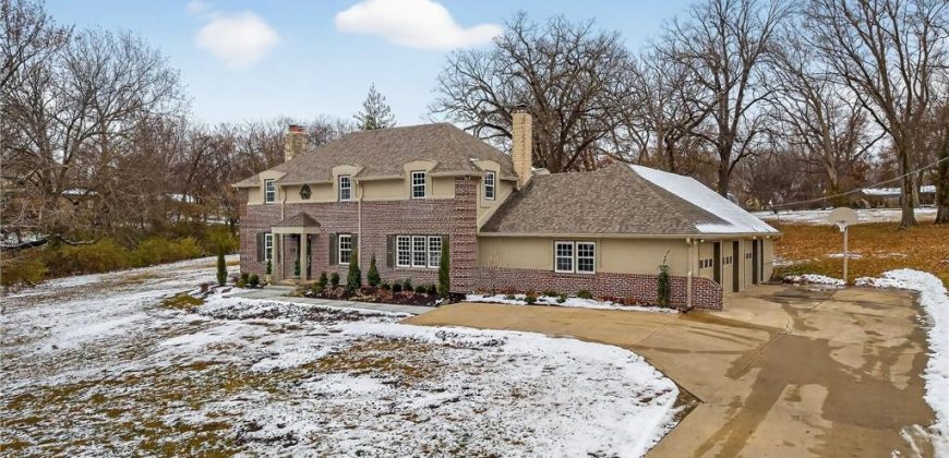 Homes for Sale in Kansas City, MO 64118 | 900 NE Barnes Avenue