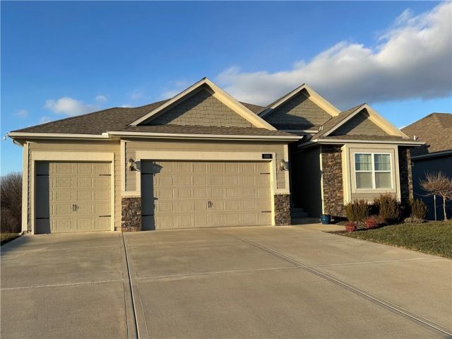 Homes for Sale in Kansas City, MO 64153 | 8118 NW 90th Terrace