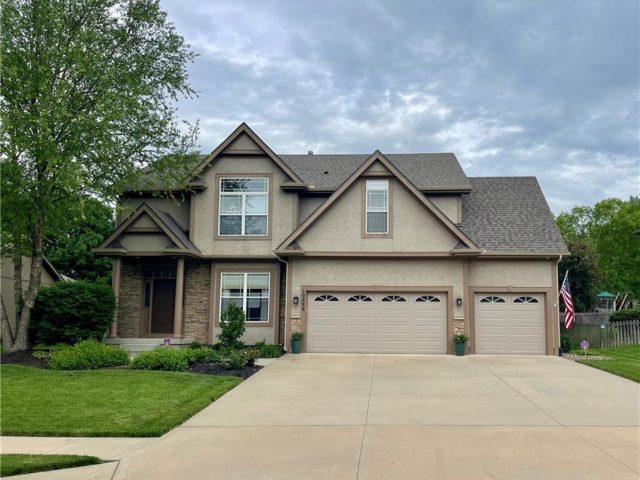 Homes for Sale in Kansas City, MO 64154 | 10229 N Avalon Avenue