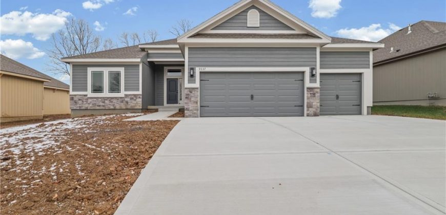 Homes for Sale in Kansas City, MO 64154 | 9337 N Belton Avenue