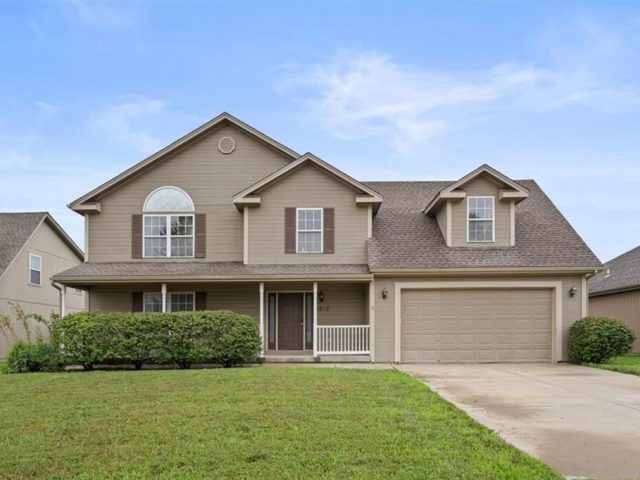 Homes for Sale in Kansas City, MO 64155 | 1812 NW 92nd Terrace