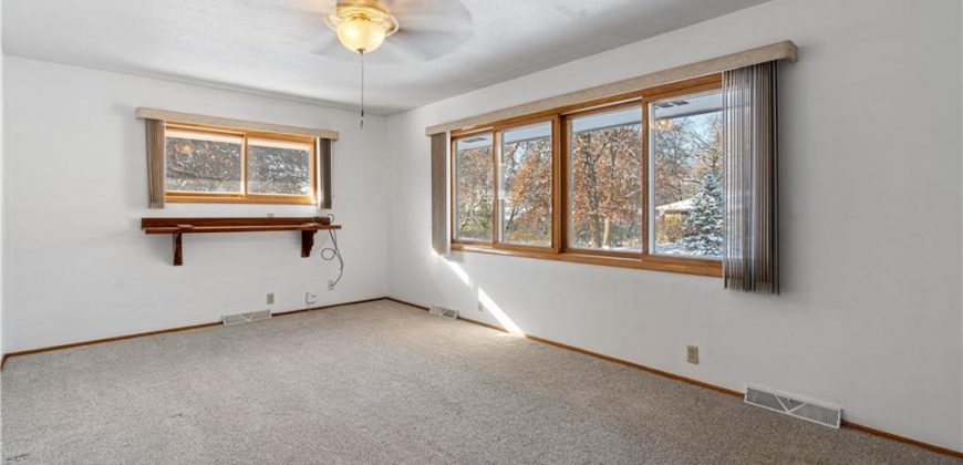 Homes for Sale in Pleasant Valley, MO 64068 | 7019 N Elm Street