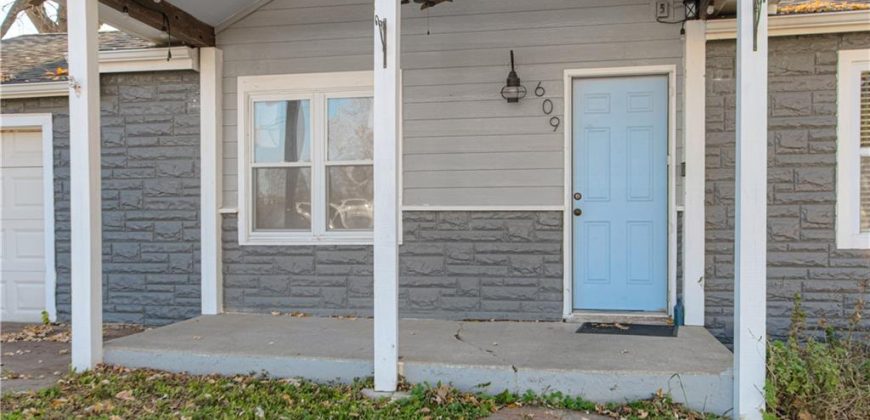 Homes for Sale in Gladstone, MO 64118 | 609 NE 76th Terrace