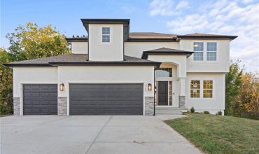 Homes for Sale in Kansas City, MO 64157 | 9916 N Manning Avenue