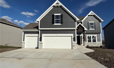 Homes for Sale in Kansas City, MO 64156 | 11803 N Bellaire Avenue