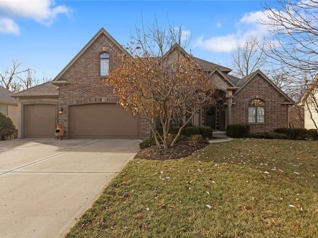 Homes for Sale in Kansas City, MO 64151 | 7822 N Mattox Avenue