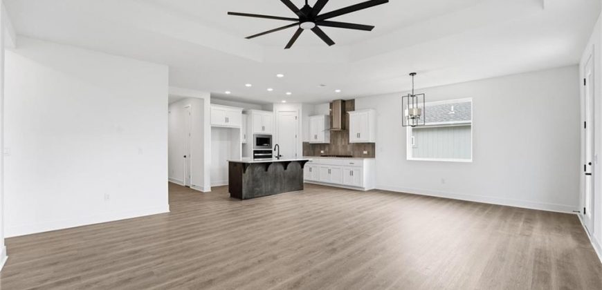 Homes for Sale in Kansas City, MO 64155 | 1701 NW 105th Terrace