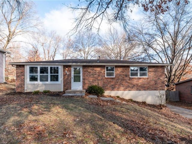 Homes for Sale in Kansas City, MO 64151 | 4402 NW 50th Street