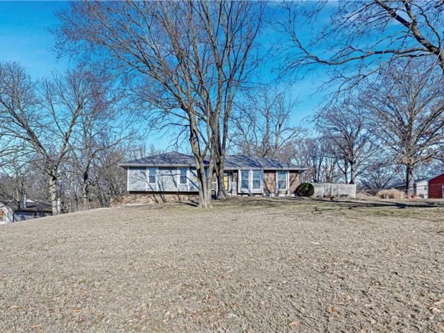 Homes for Sale in Kansas City, MO 64118 | 10 NW 80th Street