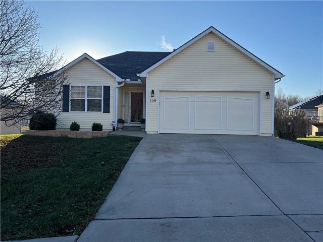 Homes for Sale in Kansas City, MO 64155 | 109  NW 90th Place
