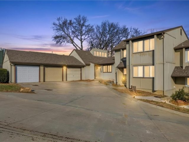 Homes for Sale in Kansas City, MO 64118 | 1032 NW 70TH Court