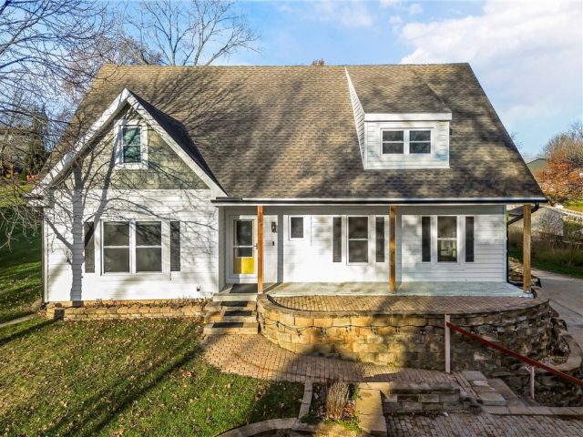 Homes for Sale in Liberty, MO 64068 | 1408  Dartmouth Drive