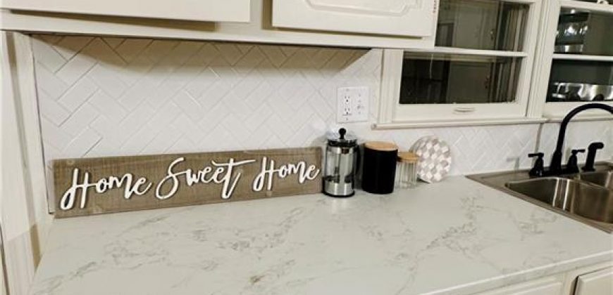 Homes for Sale in Kansas City, MO 64118 | 301 NW 81st Street