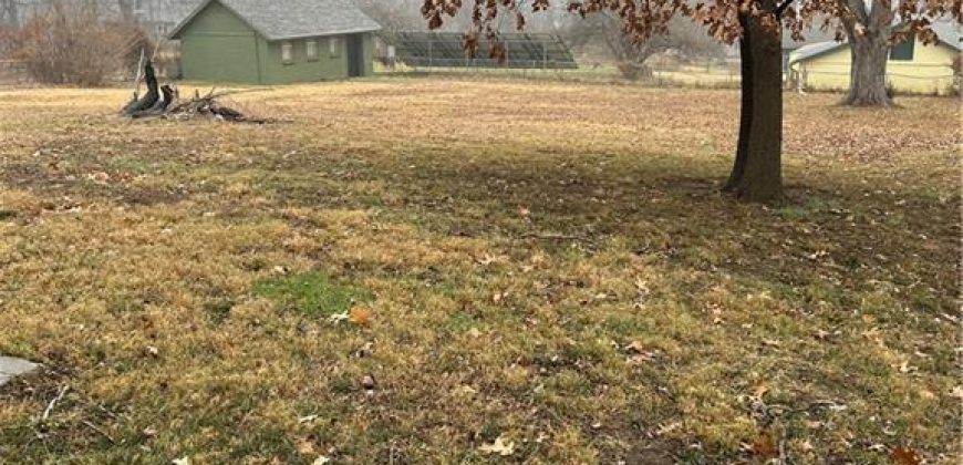 Homes for Sale in Kansas City, MO 64118 | 301 NW 81st Street