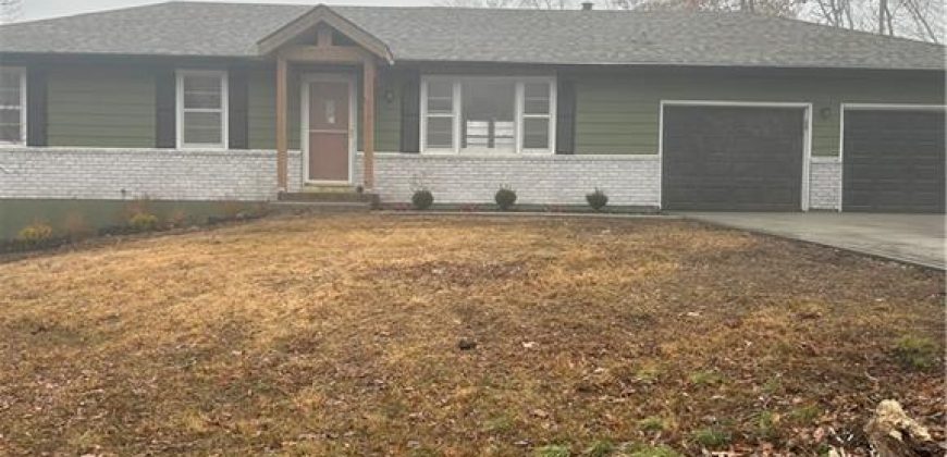 Homes for Sale in Kansas City, MO 64118 | 301 NW 81st Street