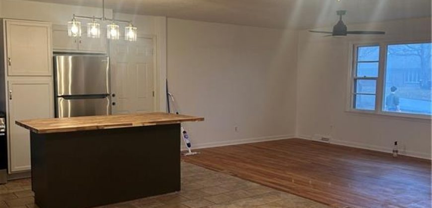 Homes for Sale in Kansas City, MO 64118 | 301 NW 81st Street